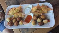 accras de morue Tempura de crevettes © OT La Domitienne